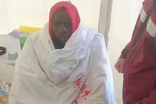穆里尼奥又遭重创，左翼之后右翼也被折断，奥萨伊签约同城死敌